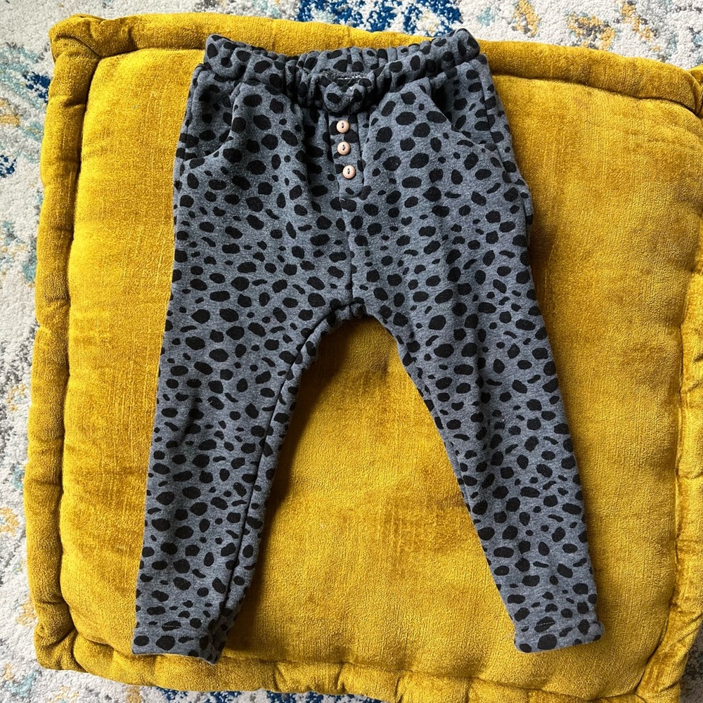 ZARA BabyGirl Toddler / Little Girls Gray and Black Leopard Joggers Sweat Pants